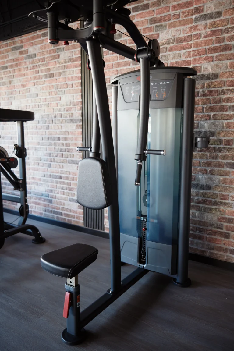 Nieuwe apparatuur in de Vrije Fitness ruimte van Building You in Etten-Leur